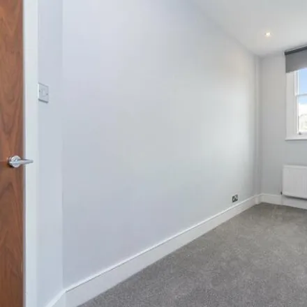 Image 7 - 156 Belsize Road, London, NW6 4AN, United Kingdom - Room for rent