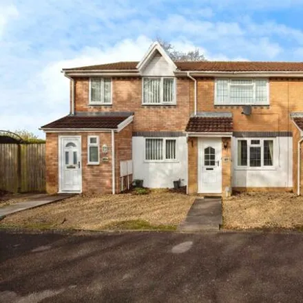 Buy this 2 bed townhouse on Birchwood Gardens in Cardiff, CF14 1HY