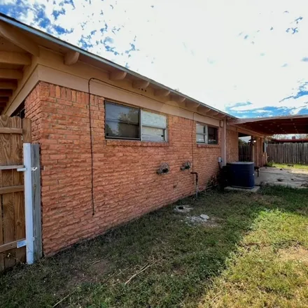 Image 2 - 3400 West Kansas Avenue, Midland, TX 79703, USA - House for rent