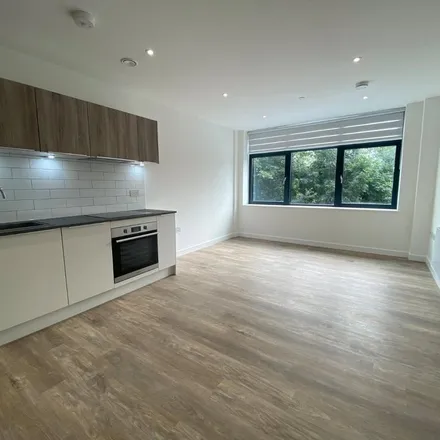 Rent this 1 bed apartment on London Road in Spelthorne, TW18 4JQ