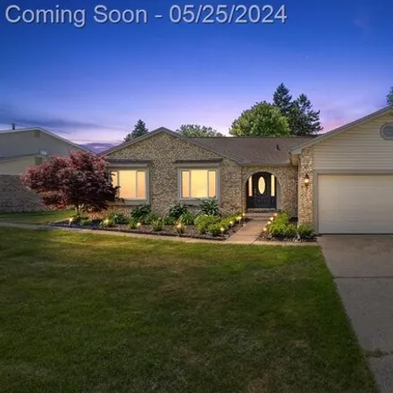 Buy this 3 bed house on 34002 Gable Drive in Livonia, MI 48152
