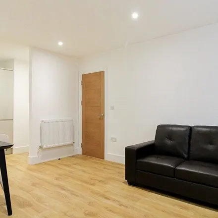 Image 7 - 16 Paxton Place, London, SE27 9SS, United Kingdom - Apartment for rent