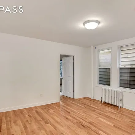 Rent this 3 bed apartment on 398 Jewett Avenue in New York, NY 10302