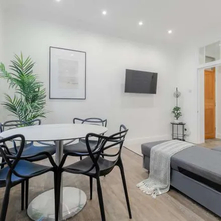 Rent this 2 bed apartment on 23-25 Mortimer Street in East Marylebone, London