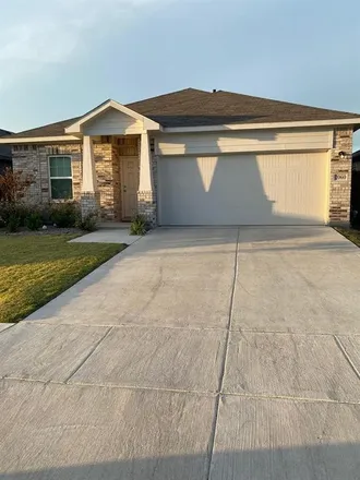 Rent this 4 bed house on 3503 Plantation Drive in Irving, TX 75062