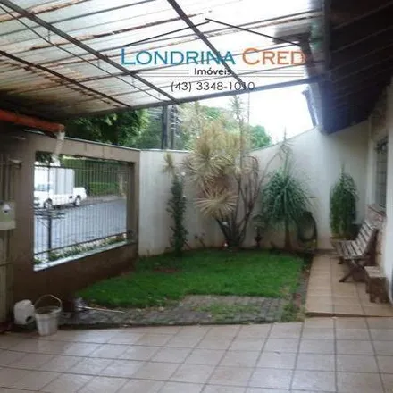 Buy this 4 bed house on Rua Lindóia in Champagnat, Londrina - PR
