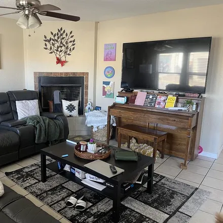 Rent this 1 bed room on 1818 Payne Street in Las Cruces, NM 88001