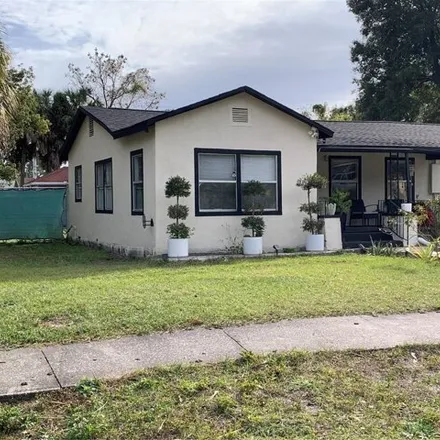 Buy this 3 bed house on 1401 East Yukon Street in Tampa, FL 33604