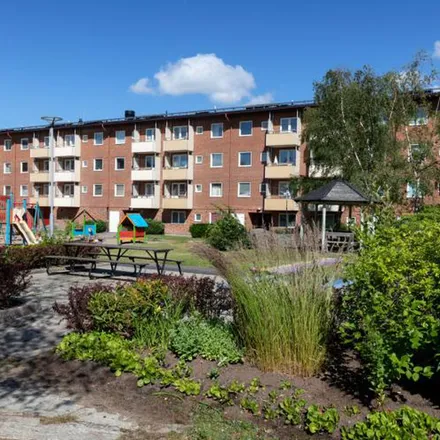 Rent this 3 bed apartment on Godvädersgatan 66 in 418 39 Gothenburg, Sweden