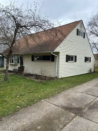 Buy this 4 bed house on 122 Fairpark Drive in Berea, OH 44017