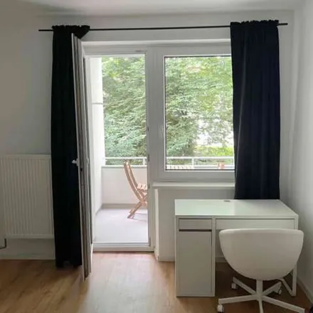 Rent this 3 bed apartment on Eschersheimer Landstraße 55 in 60322 Frankfurt, Germany