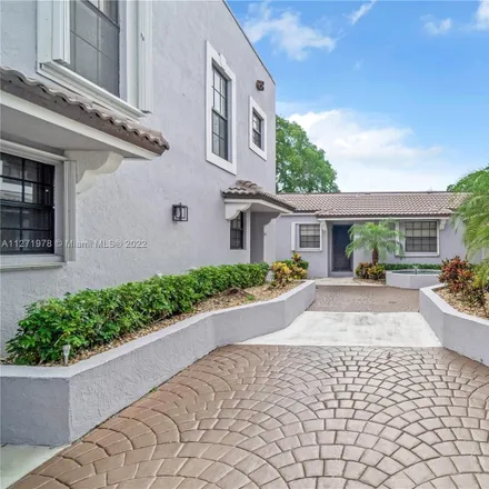Image 3 - 11658 Northwest 11th Street, Pembroke Pines, FL 33026, USA - Townhouse for sale