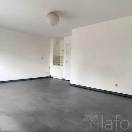 Image 1 - Les Grenouilles, Place Napoléon, 85000 La Roche-sur-Yon, France - Apartment for rent