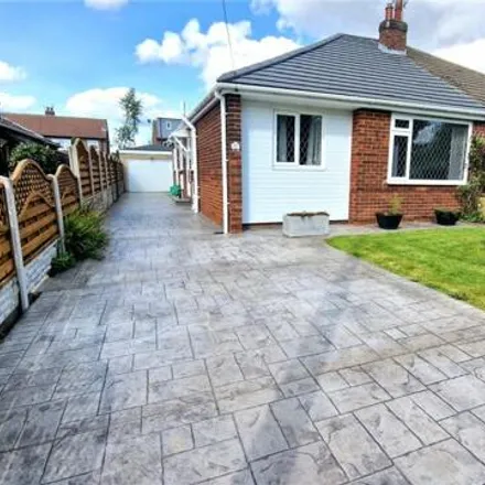 Buy this 2 bed house on Middleton Park Road in Leeds, LS10 4AY