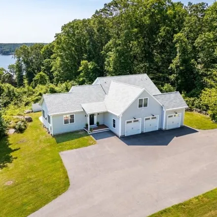 Image 4 - 153 Niantic River Rd, Waterford, Connecticut, 06385 - House for sale