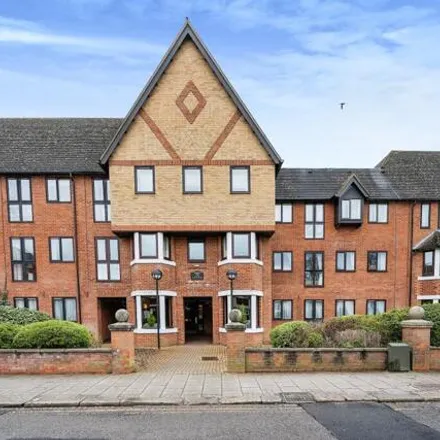 Buy this 2 bed apartment on The Limes in Linden Road, Bedford