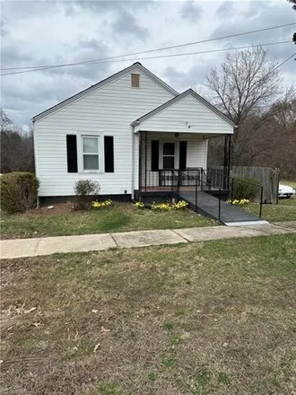 Buy this 2 bed house on 1555 Barnes Street in Reidsville, NC 27320