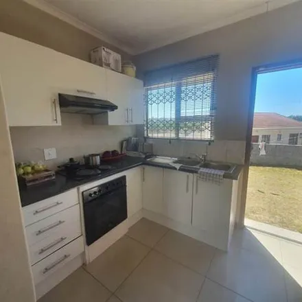 Image 4 - Snow Road, Fathridge, East London, 5252, South Africa - Apartment for rent