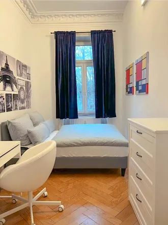 Rent this 1 bed room on Oeder Weg 100-102 in 60318 Frankfurt, Germany