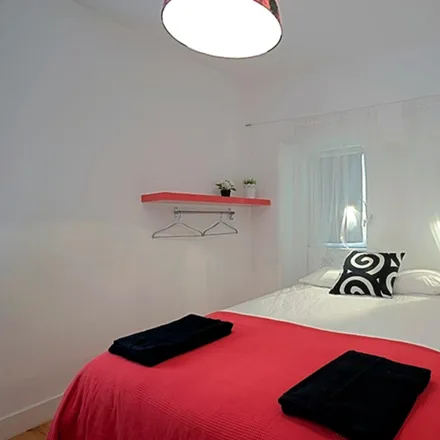 Rent this 3 bed apartment on Calçada de São Lourenço in 1100-591 Lisbon, Portugal