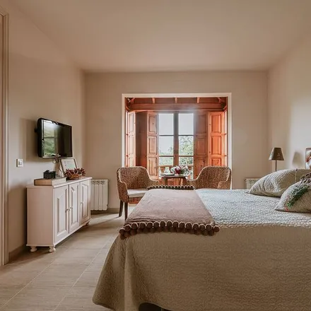 Rent this 2 bed townhouse on Tacoronte in Santa Cruz de Tenerife, Spain
