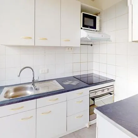 Rent this 1 bed apartment on Rue des Floralies - Floraliënstraat 81 in 1200 Woluwe-Saint-Lambert - Sint-Lambrechts-Woluwe, Belgium
