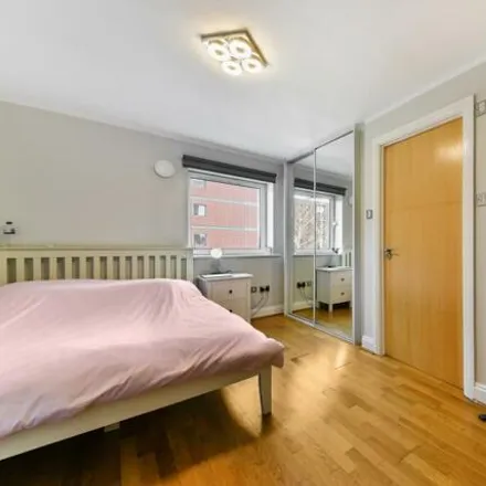 Image 6 - unnamed road, London, TW8 0FB, United Kingdom - Apartment for sale