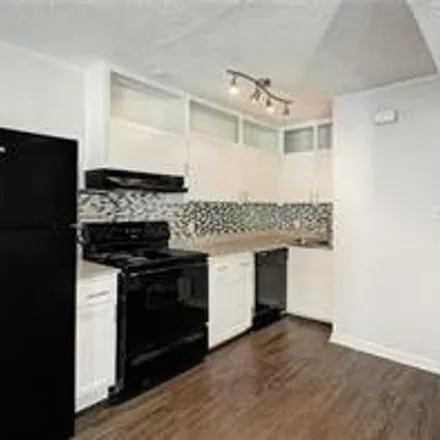 Image 9 - 2900 Cole Street, Austin, TX 78705, USA - Apartment for rent
