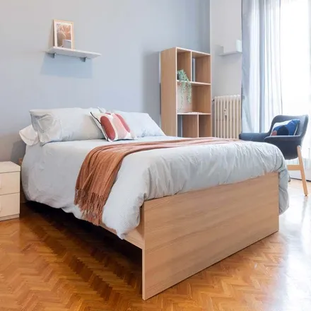 Rent this 3 bed room on Sala dei Centomila in Corso Orbassano, 10137 Turin Torino