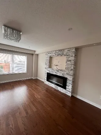 Image 2 - Grovehill Crescent, Kitchener, ON N2R 0G3, Canada - Room for rent