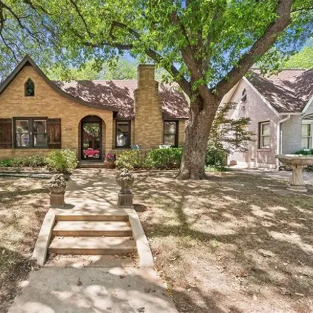 Image 1 - 2716 Willing Avenue, Fort Worth, TX 76110, USA - House for sale