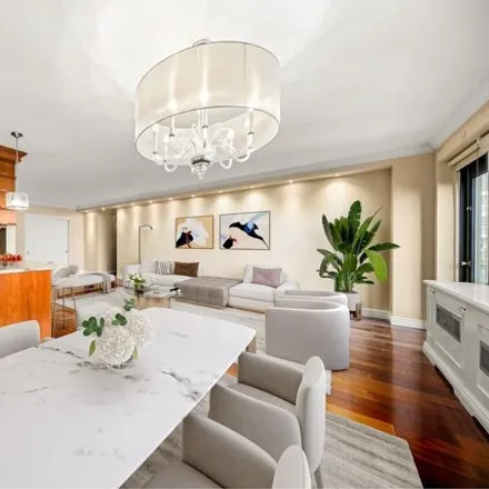Image 3 - 165 West End Avenue, New York, NY 10023, USA - Apartment for sale