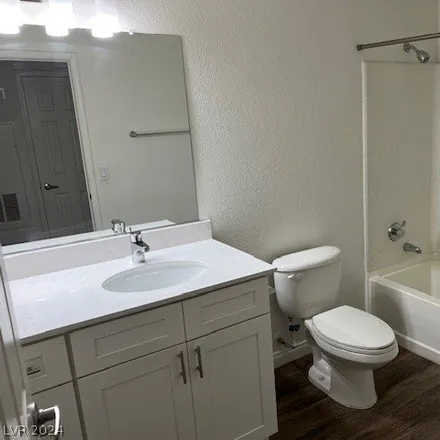 Image 6 - 231 W Horizon Ridge Pkwy Apt 2916, Henderson, Nevada, 89012 - Condo for rent