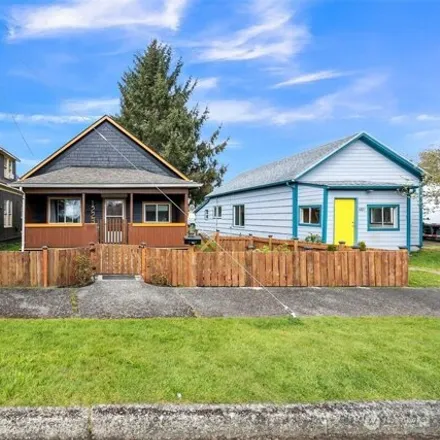 Buy this 3 bed house on 1268 Chenault Avenue in Hoquiam, WA 98550