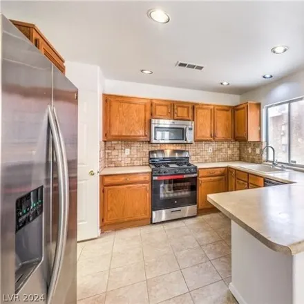 Image 8 - 7147 Feather Pine Street, Las Vegas, NV 89131, USA - House for sale