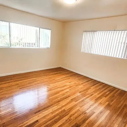 Rent this 2 bed apartment on 958 South Bedford Street in Los Angeles, CA 90035