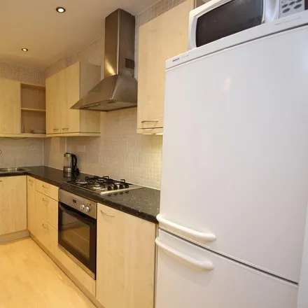 Image 3 - Ellangowan Road, Glasgow, G41 3SX, United Kingdom - Apartment for rent