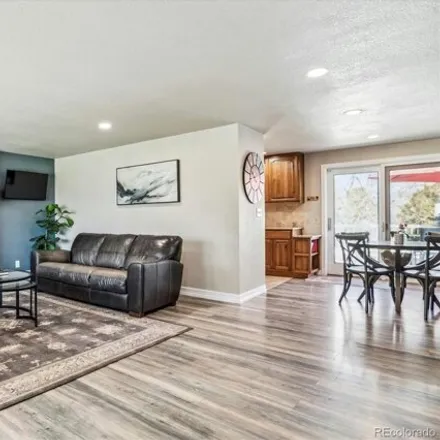 Image 3 - 683 East 2nd Avenue, Beverly Hills, Douglas County, CO 80108, USA - House for sale