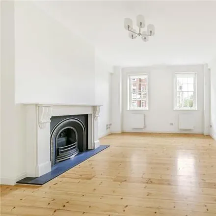 Image 2 - Duchess of Bedford House, Duchess of Bedford's Walk, London, W8 7QR, United Kingdom - Room for rent