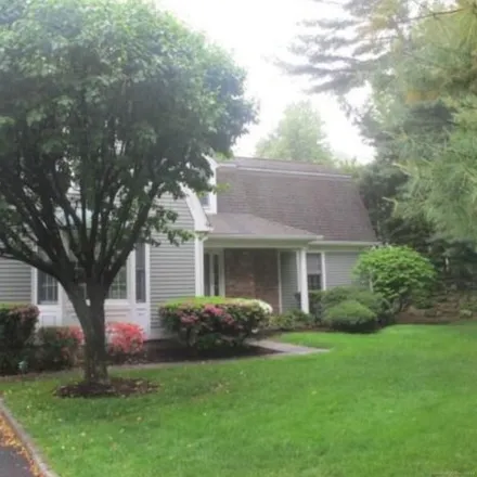 Rent this 4 bed condo on 14 Lakeview Avenue in New Canaan, CT 06840