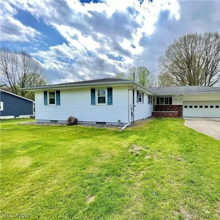 Buy this 3 bed house on 139 Welton Road in East Conneaut, Conneaut