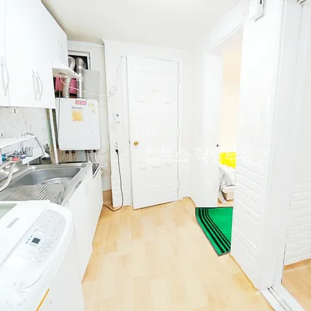 Rent this 2 bed apartment on 서울특별시 강남구 대치동 916-61