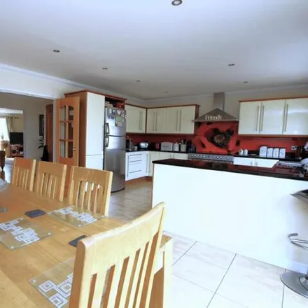 Image 3 - 131 Stanley Green Road, Poole, BH15 3AN, United Kingdom - House for sale