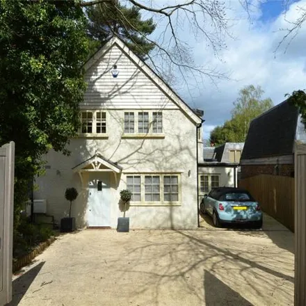 Buy this 4 bed house on 14 Hampstead Lane in London, N6 4SB