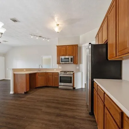 Image 2 - 24060 Spring Dane Drive, Harris County, TX 77373, USA - Apartment for rent