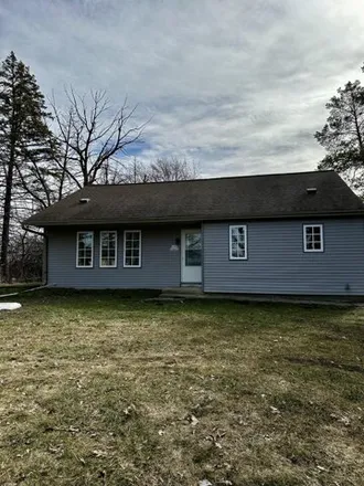 Buy this 4 bed house on S100W13475 Loomis Drive in Durham, Muskego