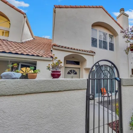 Image 1 - 22254 Shadow Valley Circle, Los Angeles, CA 91311, USA - Townhouse for sale