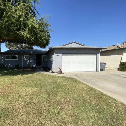 Buy this 3 bed house on 99 West Holland Avenue in Clovis, CA 93612
