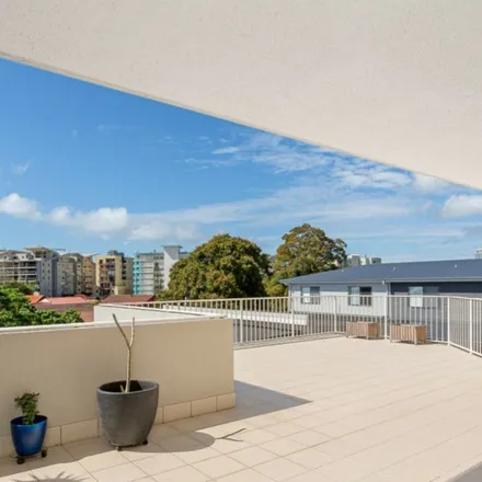 Rent this 3 bed apartment on John Street in Greater Brisbane QLD 4020, Australia