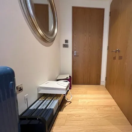 Image 3 - Roman House, St Alphage Garden, Barbican, London, EC2Y 5AU, United Kingdom - Apartment for rent